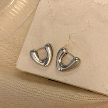 Load image into Gallery viewer, Skhek Vintage Enamel Heart Small Hoop Earrings Trendy Geometric Statement Round Circle Huggie Earring 2023 Fashion Jewelry Brincos