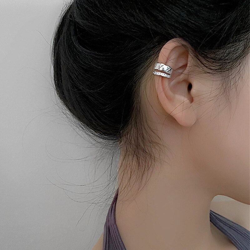 Skhek Punk Rock Gold Color Clip Earrings No Piercing Trendy Pearl Earcuffs Statement Cartilage Earrings for Women Party Jewelry