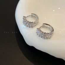 Load image into Gallery viewer, Skhek Vintage Enamel Heart Small Hoop Earrings Trendy Geometric Statement Round Circle Huggie Earring 2023 Fashion Jewelry Brincos