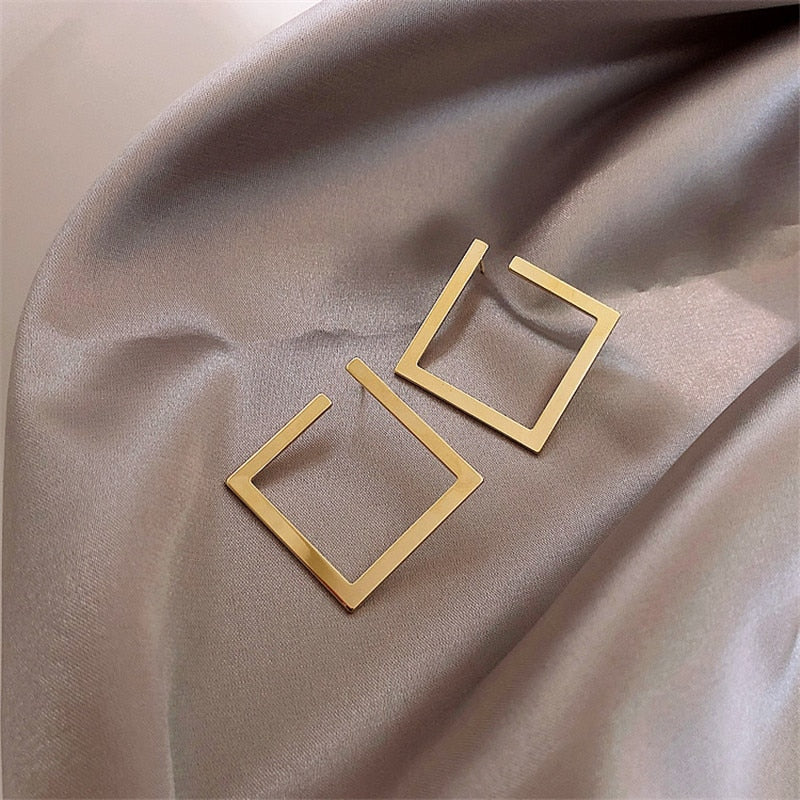 Skhek Retro Minimalist Square Earrings Irregular Stud Earrings New Exaggerated Cold Wind Fashion Earring for Women Opening Accessories