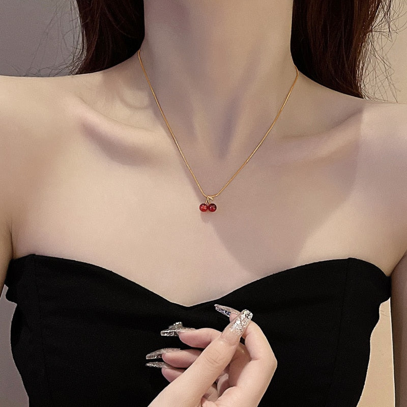 Skhek New Wine Red Cherry Gold Colour Pendant Necklace For Women Personality Fashion Necklace Wedding Jewelry Birthday Gifts