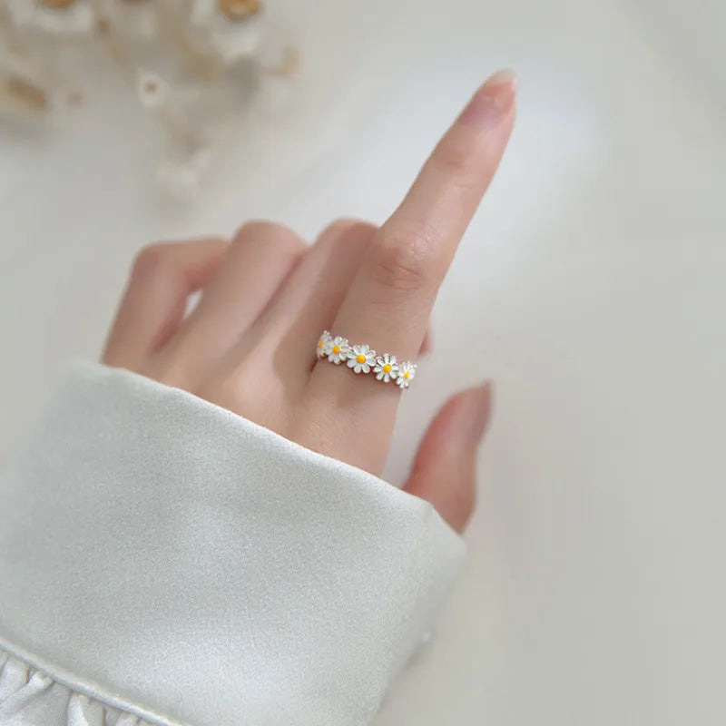 SKHEK Cute Daisy Flowers Rings For Women Sweet Girls Exquisite Enamel Sunflower Open Ring 2022 Korea New Trend Jewelry Wedding Gift
