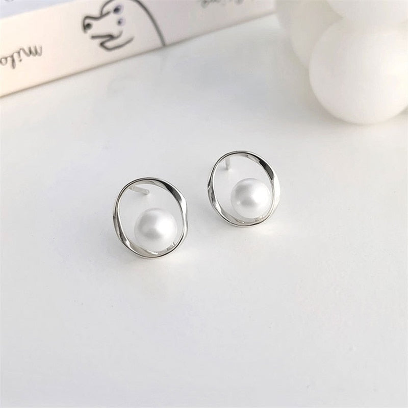 Christmas Gift 925 Sterling Silver Exquisite Simple Round White Pearl Stud Earrings Women Luxury Palace Wedding Jewelry
