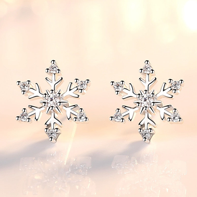 Christmas Gift 2021 New Lovely Snowflake Charm Earring For Women Christmas Gift Fashion Crystal Zircon Stud Earrings Girls New Year Jewelry