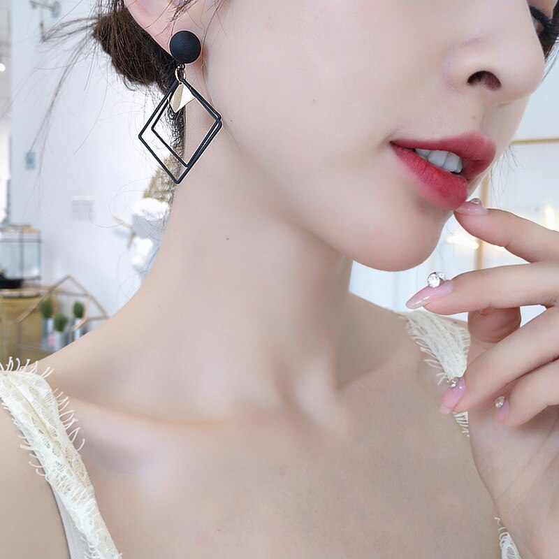New Spring Summer Black Fashion Geometric Drop Earrings for Women Korea Trend Dangle Earring 2021 Female Elegant Jewelry