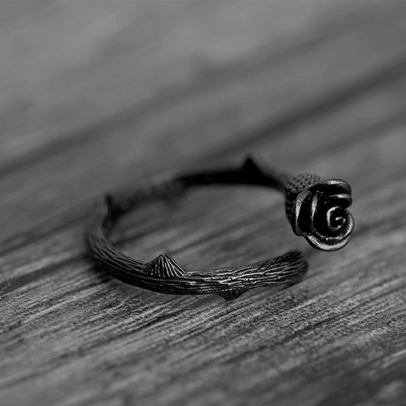 Skhek European and American gun black plated rose flower ring female jewelry switch adjustable ring