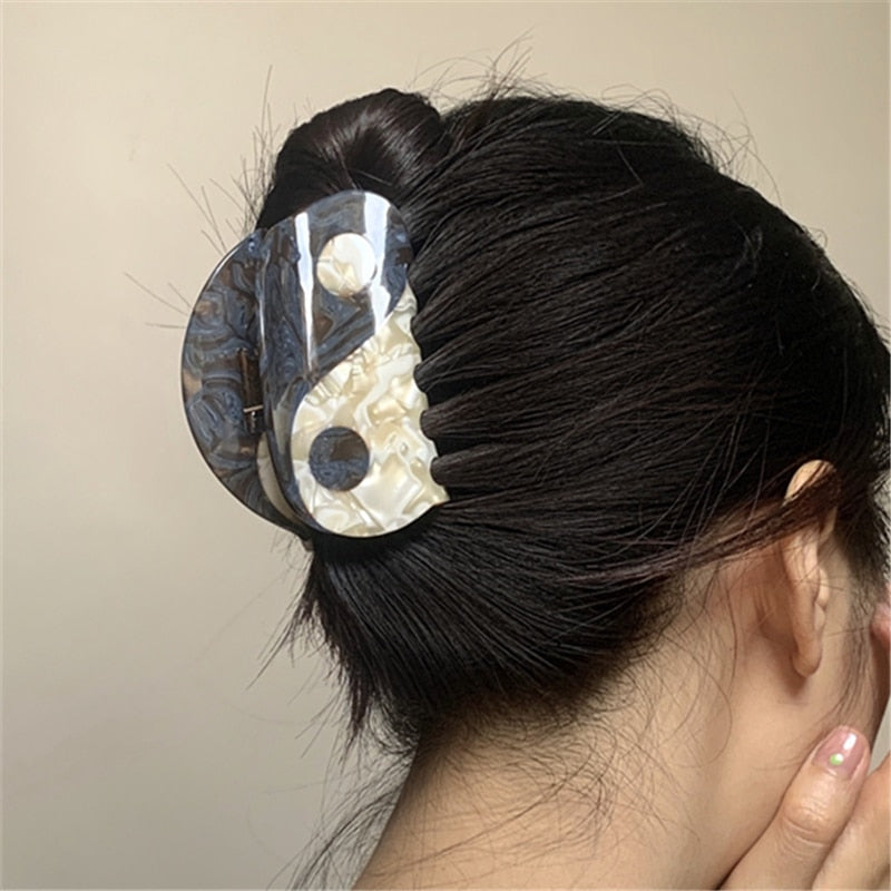 Skhek New Yin Yang Square Semicircle Acetate Black White Tai Chi Hair Clip Hairpin Headwear For Women Hair Accessorie HUANZHI 2023