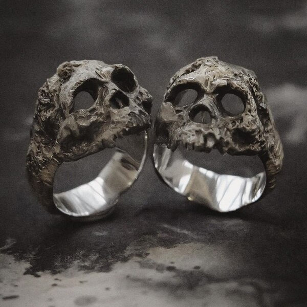 Skhek New Vintage Zinc Alloy Skull Silver Color Ring for Mens Halloween Skull Biker Ring Rock Roll Gothic Men Jewelry Accessories