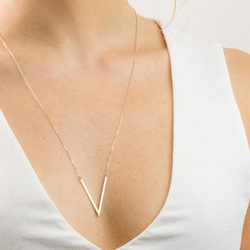 Simple Letter V Pendant Necklace for Women 2021 Fashion Sweater Chain Long Necklaces collar Party Jewelry Gifts collier femme