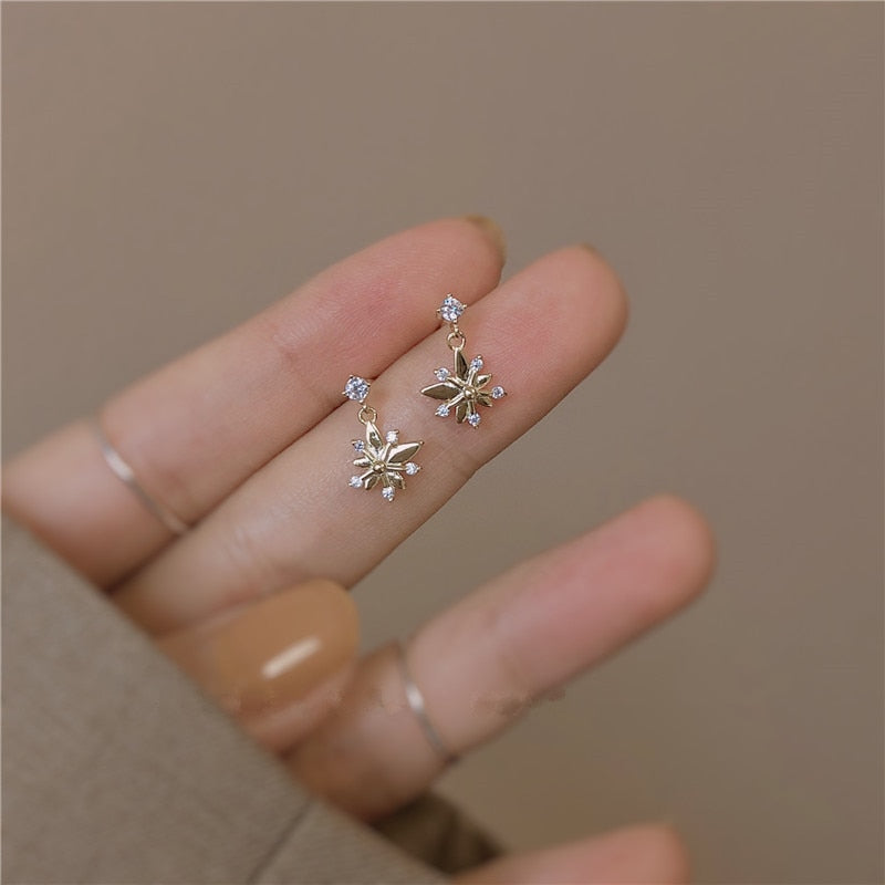 Skhek  Christmas Gift 925 Sterling Silver Small Fresh Flower Exquisite Crystal Plating 14k Gold Earrings Women Exquisite Creative All-Match Jewelry