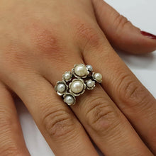 Load image into Gallery viewer, Trendy Vintage Luxurious 4 Circles Of Pearl Flowers Alloy Ladies Ring Weekend Party Bar Club Jewelry Accessories Set