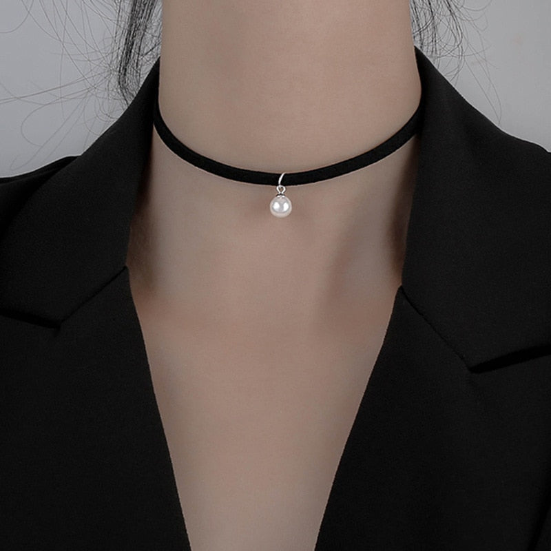 Sterling Alloy Choker Clavicle Chain Black Choker Leather Chain Short Necklace Collar Pearl Pendant Women Fine Jewelry