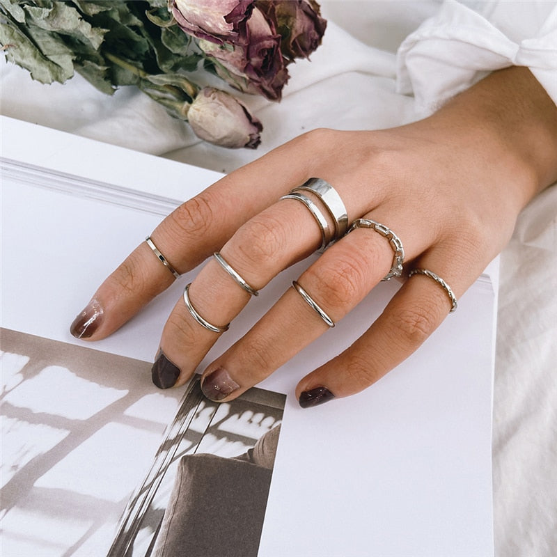 Skhek Bohemian Gold Moon Star Rings Set For Women Fashion Metal Knuckle Finger Rings Vintage Chain Ring Minimalist Jewelry