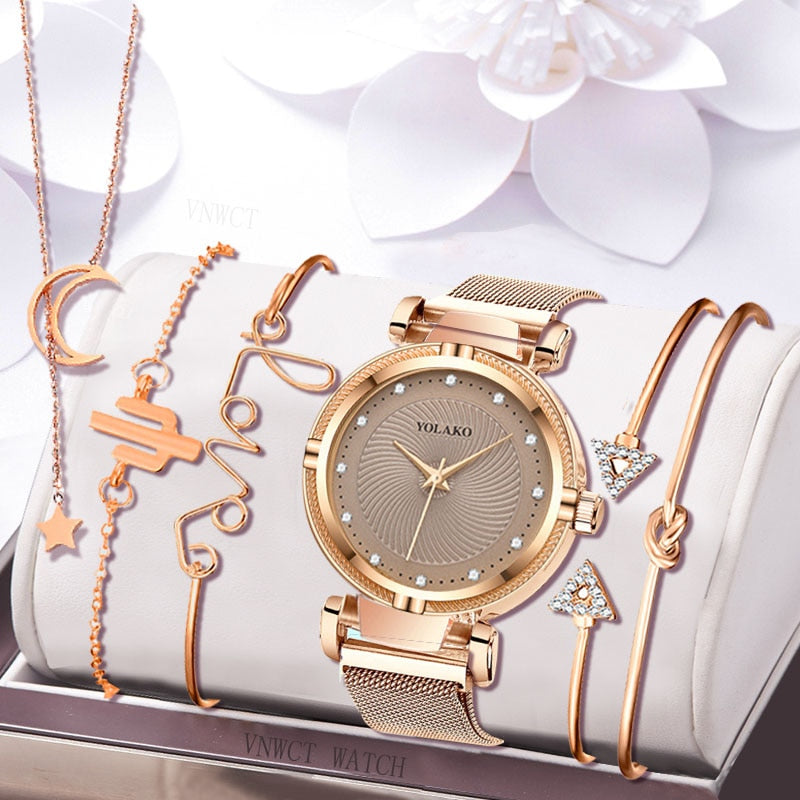 Christmas Gift Creative Diamond Dial Women Watches Fashion Loopback Magnet Buckle Ladies Quartz Wristwatches Simple Female Watch bracelet Gifts