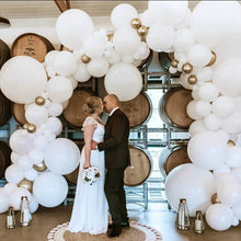 Load image into Gallery viewer, 104pcs White Giant Macaron Balloon Garland Arch Kit Wedding Ballons Bride Wedding Birthday Party Background Photography  Decor
