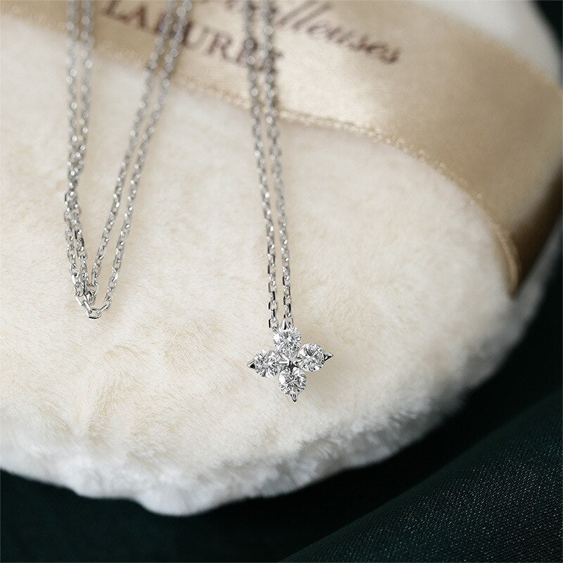 Sterling Alloy European Simple Crystal Flower Pendant Clavicle Chain Necklace Women Classic Temperament Wedding Jewelry