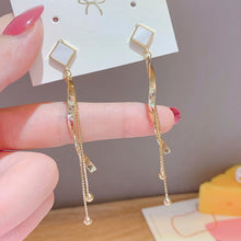 Load image into Gallery viewer, Korean Statement Earrings for women 2021 Fashion Acrylic Geometric Tassel Dangle Drop Earrings Gold Brincos fine Jewelry Gift