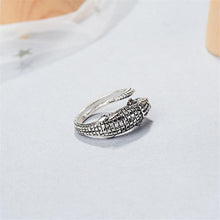 Load image into Gallery viewer, Christmas Gift New Creative Retro Cute Animal 925 Sterling Silver Jewelry Personality Crocodile Exquisite Evil Fish Opening Rings R034