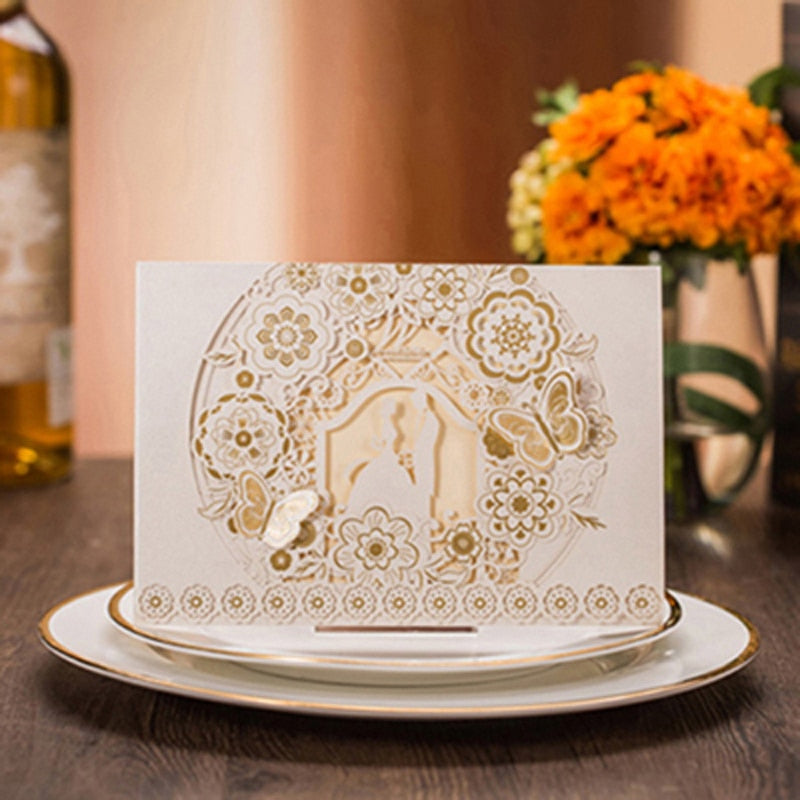 1pcs White Gold Laser Cut Groom And Bride Wedding Invitation Cards Customize Printable Elegant Wedding Decoration Party Supplies