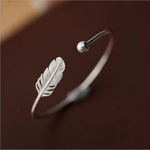 Load image into Gallery viewer, Christmas Gift New Fashion 925 Sterling Silver Jewelry Not Allergic High-quality Female Simple Feather Small Ball Open Bracelets   SL009