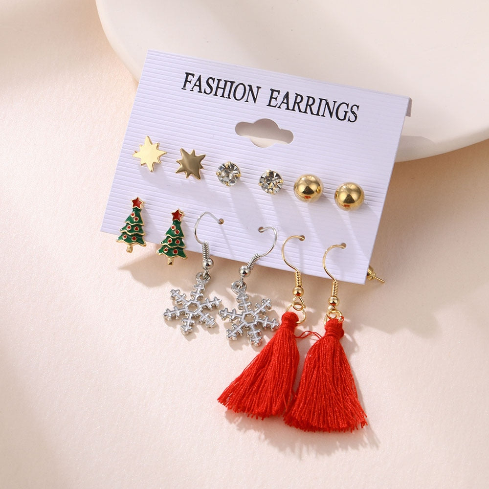 Christmas Gift 2021 New Christmas Crystal Alloy Stud Earrings Women Winter Cute Snowflake Snowman Tree Small Earrings Fashion Party Jewelry