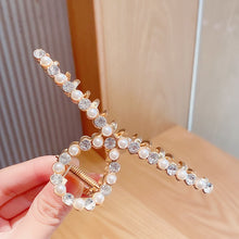 Load image into Gallery viewer, Ruoshui Woman Metal Hair Claws Hair Accessories Chic Barrettes Hairclips Hairpins Ladies Hairgrip Headwear Girls Ornaments Crab