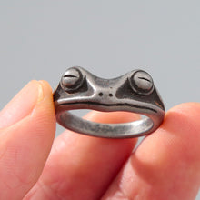 Load image into Gallery viewer, Skhek Korean Version Simple Men Women Frog Ring Punk Hip Hop Stainless Steel Frog Couple Ring Fashion Jewelry Gift Wholesale