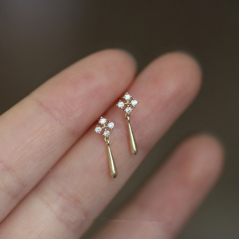 Skhek European Simple Snowflake Stud Earrings Women Pavé Crystal Water Drop Tassel Earrings 14 Gold Jewelry