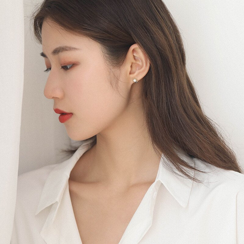 Sterling Alloy 14K Gold Plating Sun Moon Asymmetrical Stud Earrings Women Exquisite Sweet Student Jewelry Girlfriend Gift