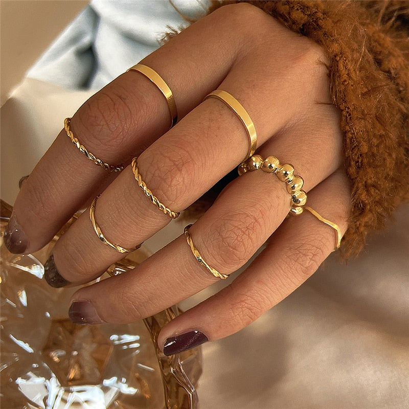 Skhek Bohemian Gold Moon Star Rings Set For Women Fashion Metal Knuckle Finger Rings Vintage Chain Ring Minimalist Jewelry