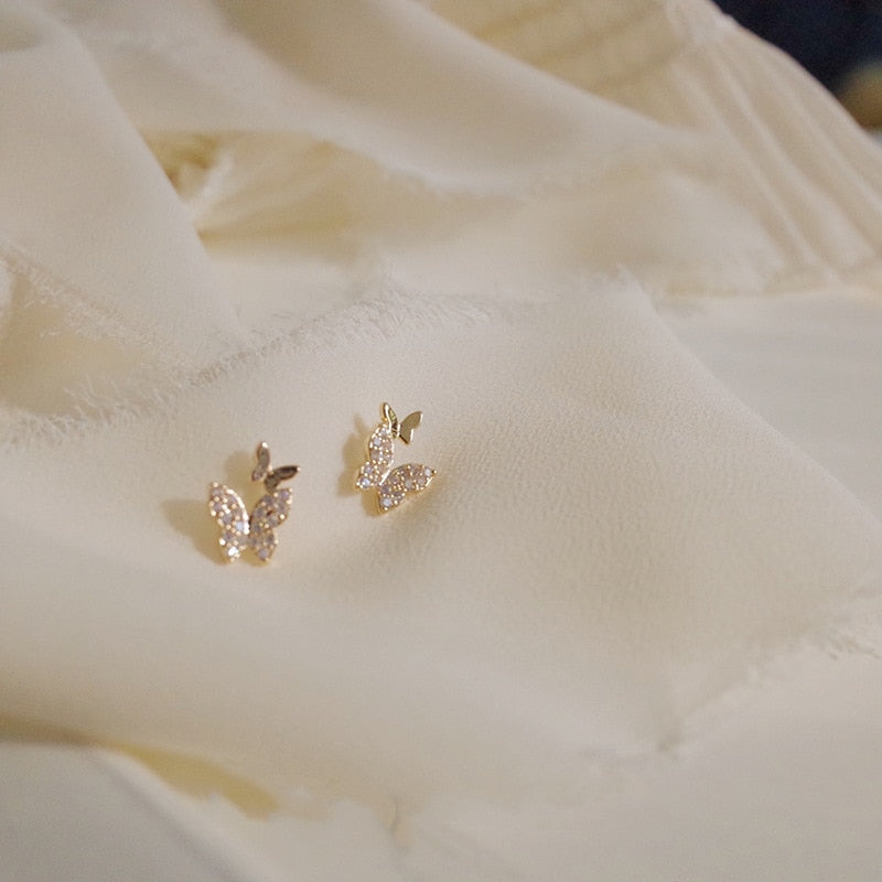 Skhek Pavé Crystal Shiny Butterfly Stud Earrings Women Simple Temperament Wedding Party Jewelry Friendship Gift