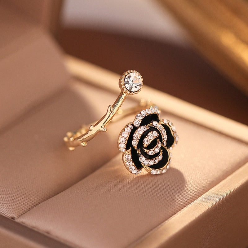 Skhek Korean Black Rose Shaped Metal Opening Rings For Woman Girls Fashion Luxury Zircon Adjustable Index Finger Rings Jewelry Party