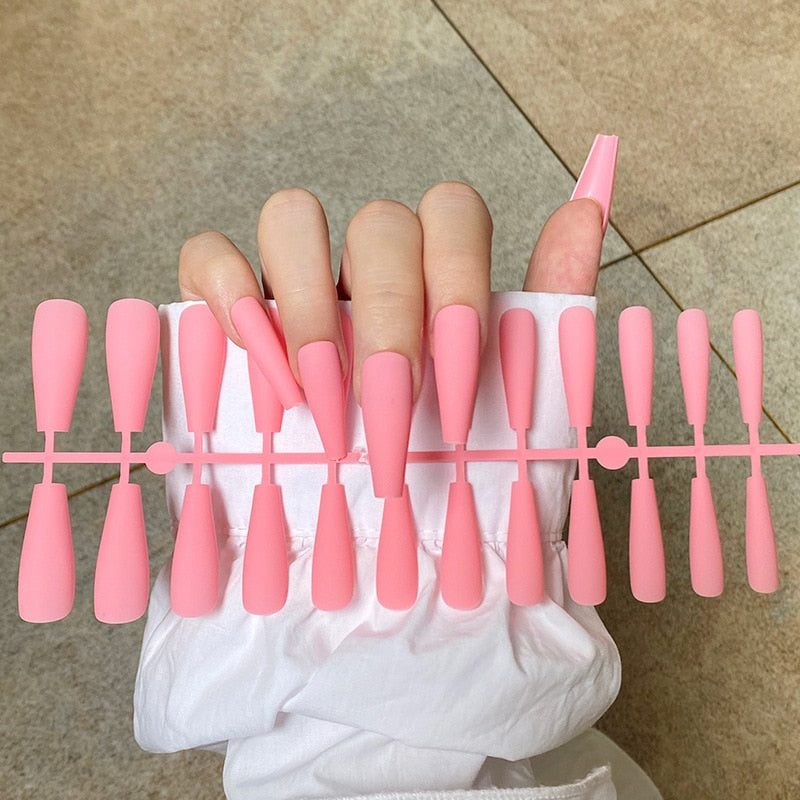 SKHEK 24Pcs/Set Short Fake Nails French Contracted Artistic Line Nail Arts Manicure False Nails With Design For Nails Extension