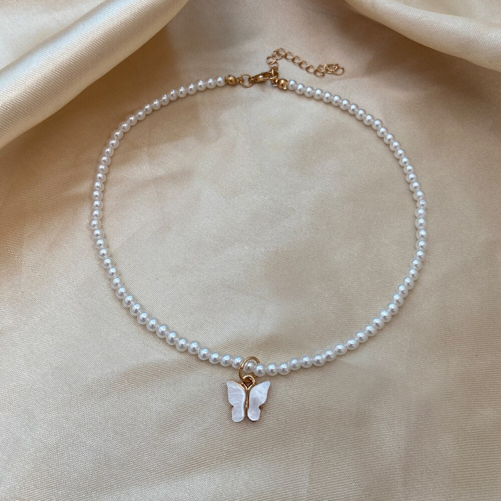 Skhek Vintage Imitation Pearl Necklace For Women Elegant Flower White Choker Necklace Heart Dangle Necklace Wedding Party Jewelry Gift