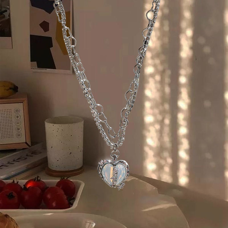 Skhek Elegant Split Love Flashing Zircon Necklace For Women Sweet Pink Heart Pendant Choker Party Wearing Accessories Jewelry Gifts