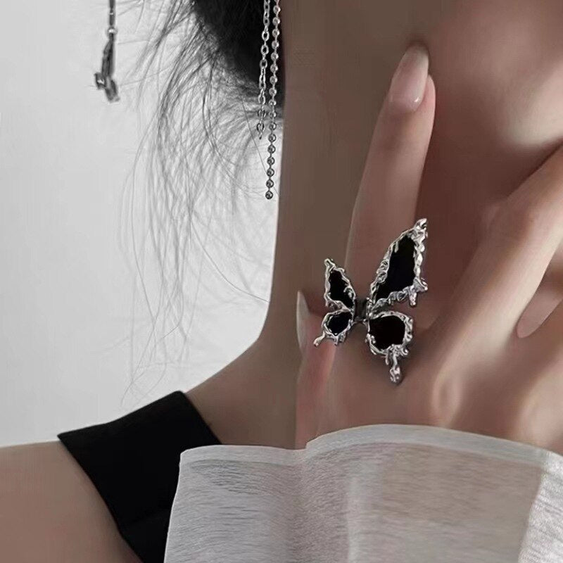Skhek     New Fashion Black Liquid Butterfly Ring for Women Punk Metal Exaggerated Open Adjustable Insect Ring Party Jewelry