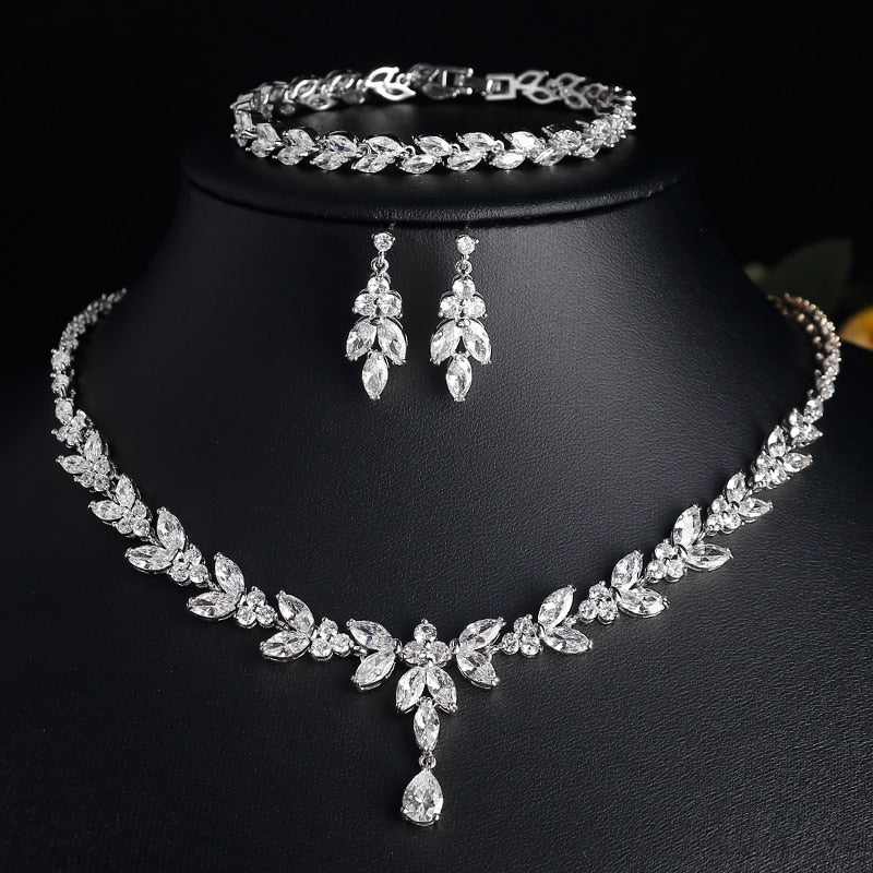 Skhek Luxury Crystal Bride Jewelry Set Rhinestone Wedding Dress Banquet Zircon Chain Necklace Dangle Earring Sets Ladies Accessories