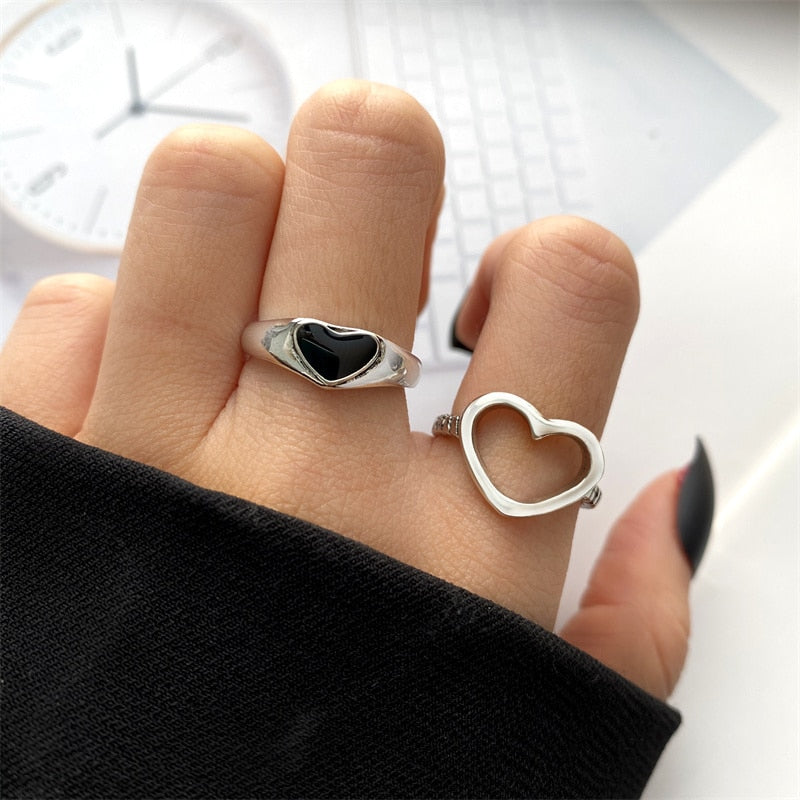 Skhek Retro Couple Butterfly Rings For Women Girls Fashion Black White Rings Set Heart Rings Lovers Party Anniversary Jewelry Gifts