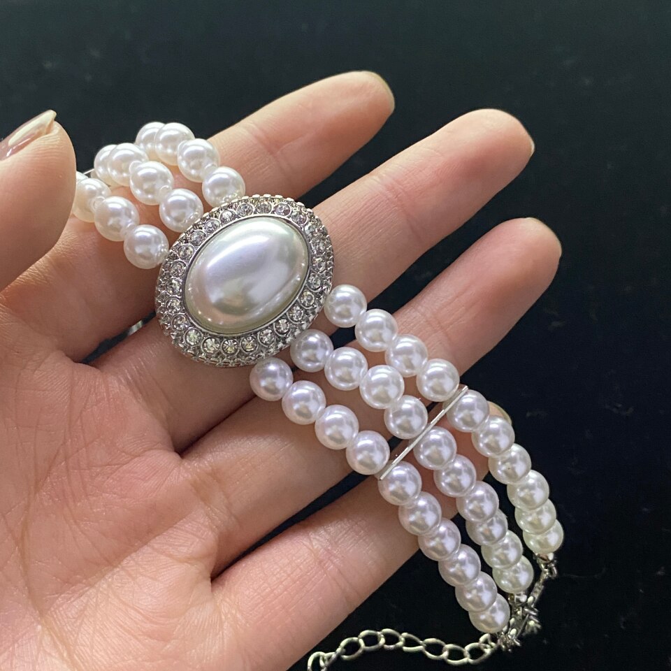 Skhek Luxury Three Layer Imitation Pearls Bracelets for Women Fashion Oavl Baroque Pearl Bracelet Ladys Wedding Party Jewelry