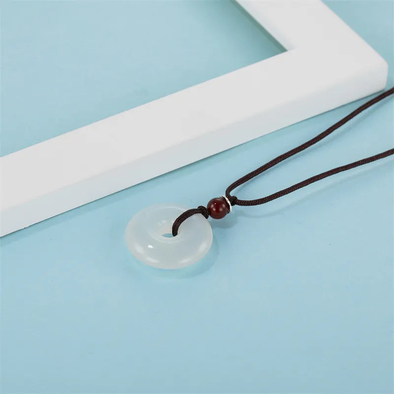 Casual Simple Style Classic Style Circle Synthetic Gemstones Women's Pendant Necklace